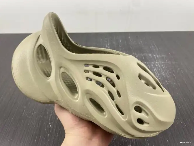 GV6840 RNR Yeezy Salt Stone Foam Adidas 0704